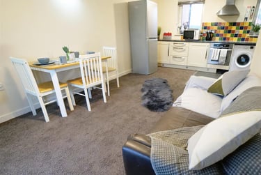 1 bed house, Hassell Street, Basford, Newcastle under Lyme, ST51BF - Image 1